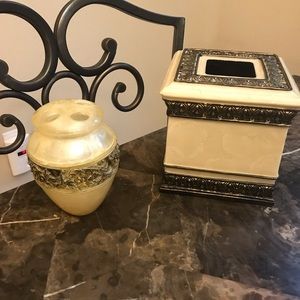 Beautiful bathroom tissue box & toothbrush holder